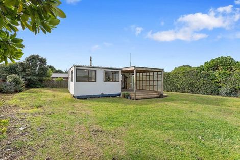 Photo of property in 3a Manuka Street, Otaki Beach, Otaki, 5512