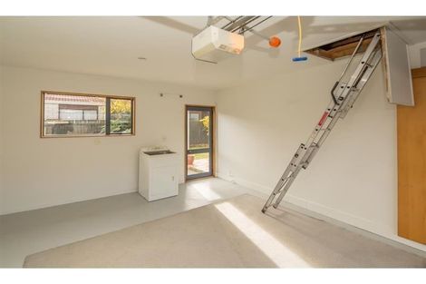 Photo of property in 2/96 Wainui Street, Riccarton, Christchurch, 8041