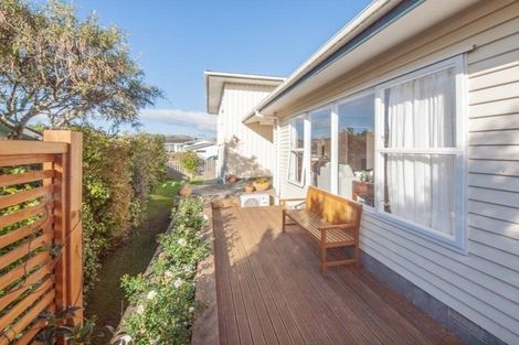Photo of property in 25 Cranwell Street, Churton Park, Wellington, 6037