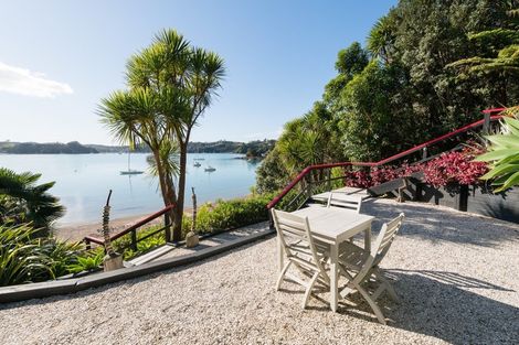 Photo of property in 14a Kaha Place, Russell, 0272