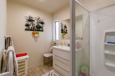 Photo of property in 1 Pohutukawa Grove, Titahi Bay, Porirua, 5022