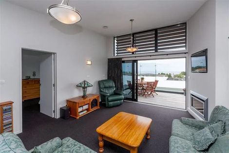 Photo of property in 1152b South Road, Oakura, 4314