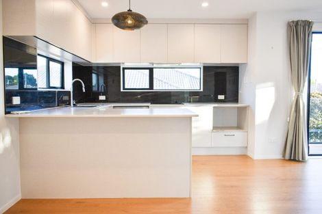 Photo of property in 26a Holland Avenue, Point England, Auckland, 1072