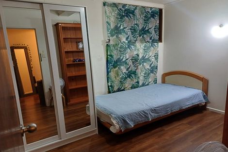 Photo of property in 42 Compton Street, Hillcrest, Auckland, 0627