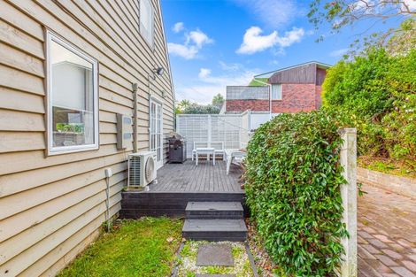 Photo of property in 2/32 Moana Avenue, Onehunga, Auckland, 1061