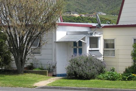 Photo of property in 49g Auckland Street, Picton, 7220