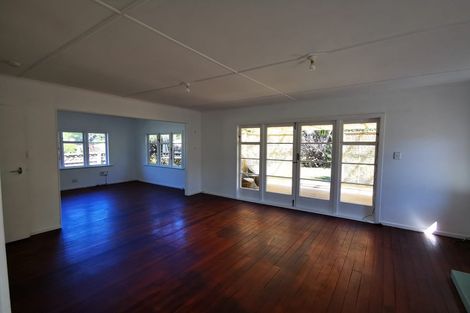 Photo of property in 14 Alexander Road, Raumati Beach, Paraparaumu, 5032