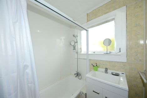 Photo of property in 14 Griffiths Avenue, Linwood, Christchurch, 8062