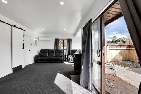 Photo of property in 92 Heta Road, Highlands Park, New Plymouth, 4312