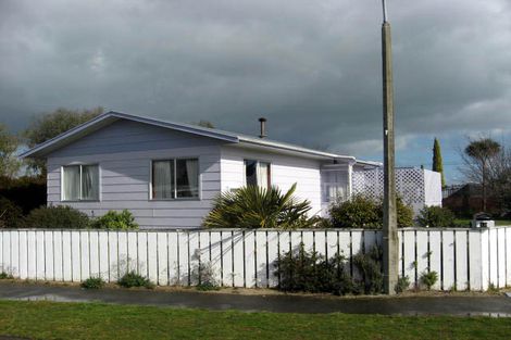 Photo of property in 13 Tasman Crescent, Carterton, 5713