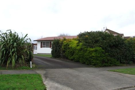Photo of property in 7 Cumberland Place, Kelvin Grove, Palmerston North, 4414