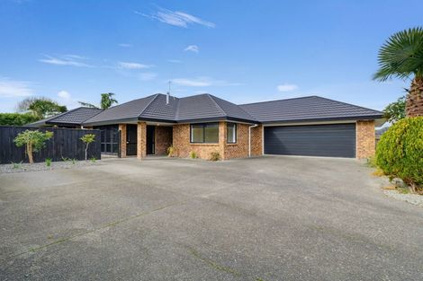 Photo of property in 72 Geneva Terrace, Kelvin Grove, Palmerston North, 4414