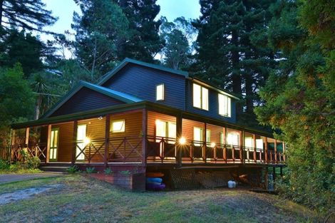 Photo of property in 4/24 Ferry Road, Wade Heads, Whangaparaoa, 0932