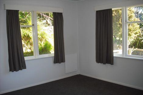 Photo of property in 19a Huntingdon Street, Northland, Wellington, 6012