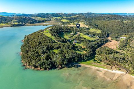 Photo of property in 2/50 Margaret Reeve Lane, Waiheke Island, 1971