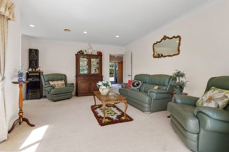 Photo of property in 5 Burleigh Place, Rototuna, Hamilton, 3210