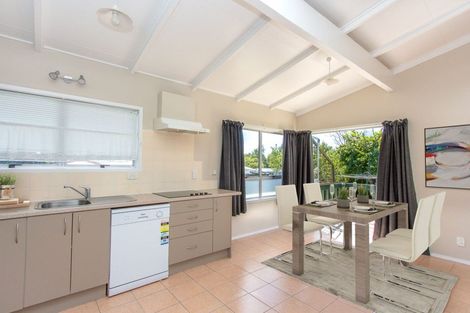 Photo of property in 4 Onyx Place, Pukehangi, Rotorua, 3015