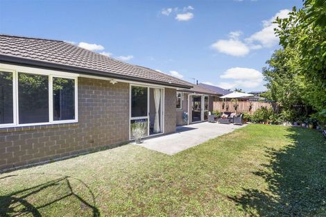 Photo of property in 64 Farnborough Drive, Grandview Heights, Hamilton, 3200