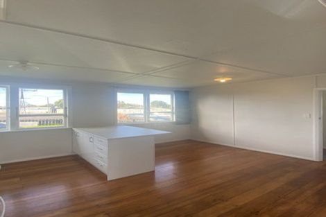 Photo of property in 419-421 Kotuku Street, Camberley, Hastings, 4120