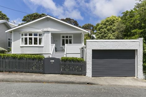 Photo of property in 7 Vennell Street, Brooklyn, Wellington, 6021