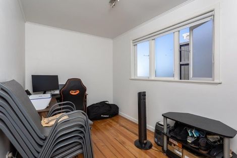 Photo of property in 126 Archibald Road, Kelston, Auckland, 0602