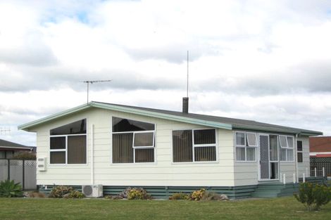 Photo of property in 96 Harbour Road, Ohope, 3121