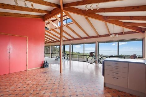 Photo of property in 21 Spicer Road, Cable Bay, 0420