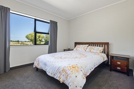 Photo of property in 168 Parewanui Road, Bulls, 4894