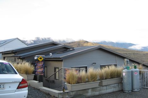 Photo of property in 11 Stone Ridge Place, Queenstown, 9300