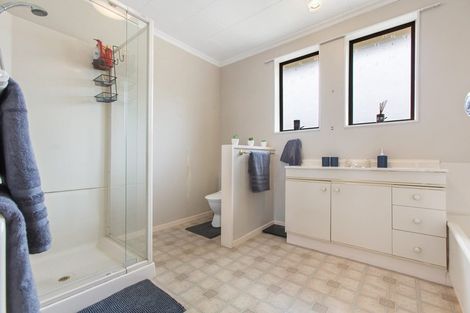 Photo of property in 2 Kamaka Crescent, Bridge Hill, Alexandra, 9320