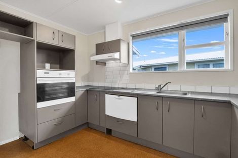 Photo of property in 5 Oturi Road, Waverley, 4510