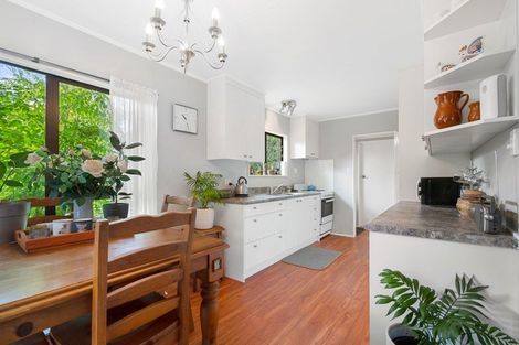 Photo of property in 9 Loasby Place, Greytown, 5712