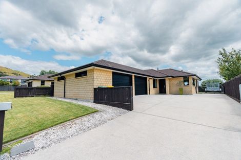 Photo of property in 198 Waikite Road, Welcome Bay, Tauranga, 3175