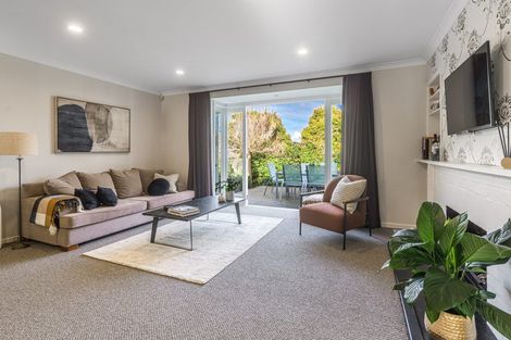 Photo of property in 12 Midway Avenue, Castor Bay, Auckland, 0620