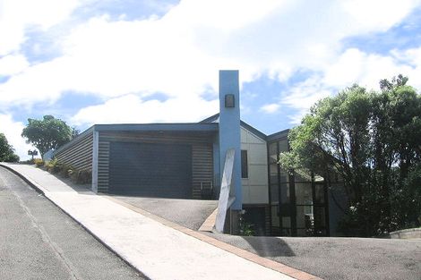 Photo of property in 4 Cavalry Close, Crofton Downs, Wellington, 6035