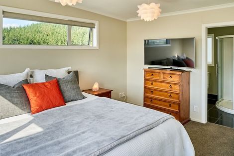 Photo of property in 147a Navigation Drive, Whitby, Porirua, 5024