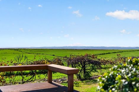 Photo of property in 259 Mairetahi Road, South Head, Helensville, 0874