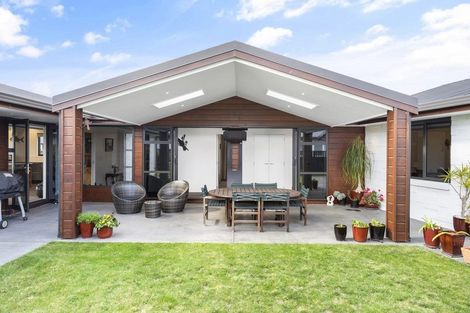 Photo of property in 2 Clifford Close, Leamington, Cambridge, 3432