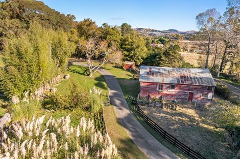 Photo of property in 92 Paekakariki Hill Road, Pauatahanui, Porirua, 5381