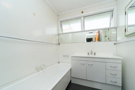 Photo of property in 36 Buick Crescent, Awapuni, Palmerston North, 4412