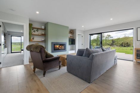 Photo of property in 336 Valley Road, Colyton, 4775