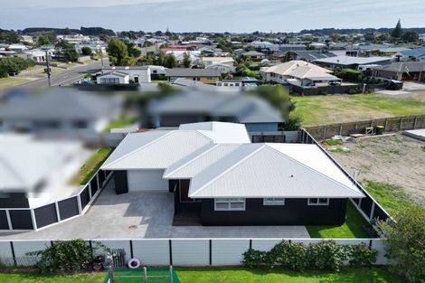 Photo of property in 83a Seabury Avenue, Foxton Beach, Foxton, 4815
