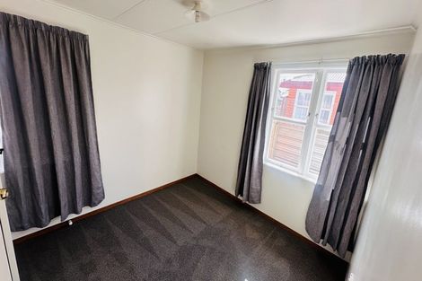 Photo of property in 35 Alexander Street, Awapuni, Palmerston North, 4412