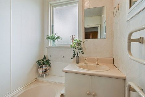 Photo of property in 5 Dana Place, Mairehau, Christchurch, 8013