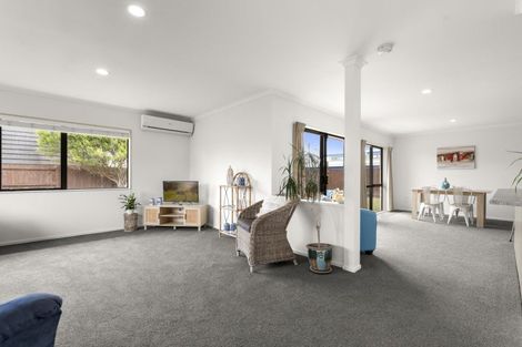 Photo of property in 19 Palm Springs Boulevard, Papamoa Beach, Papamoa, 3118