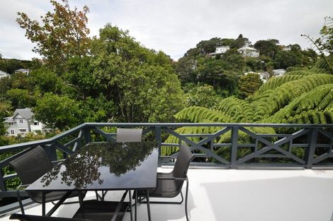 Photo of property in 140 Glenmore Street, Northland, Wellington, 6012