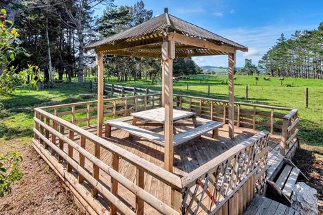 Photo of property in 42 Rimmer Road, Helensville, 0875