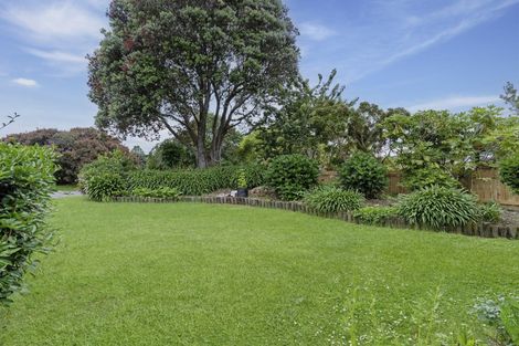 Photo of property in 61 Links View Drive, Omokoroa, 3114