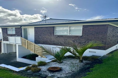 Photo of property in 2/51 Shanaway Rise, Hillcrest, Auckland, 0627