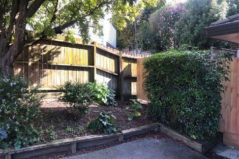 Photo of property in 43a Forrest Hill Road, Milford, Auckland, 0620